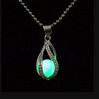 Glow in Dark Pendant Necklaces for Women