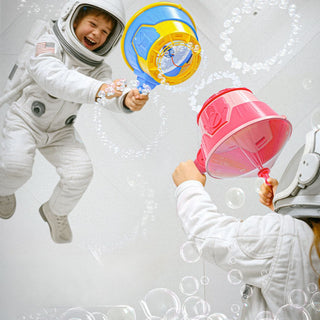 Kids Bubble Machine Gun – Handheld Outdoor Bubble Blower Toy (No Batteries Needed)