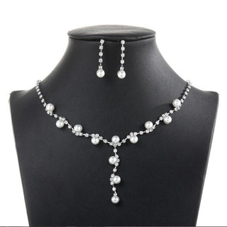 A Pearly Affair Necklace | Zigzag Rhinestone and Pearls Set