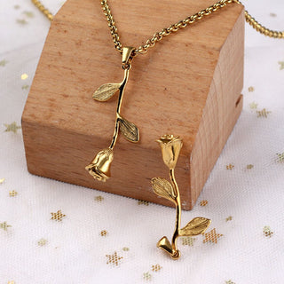 Rose Pendant Necklace