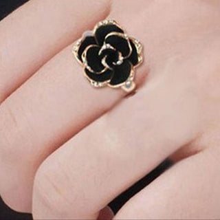 Midnight Bloom – Noir Rose Ring