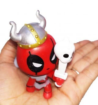 DeadPool Figurine