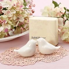 Love bird salt and pepper shaker