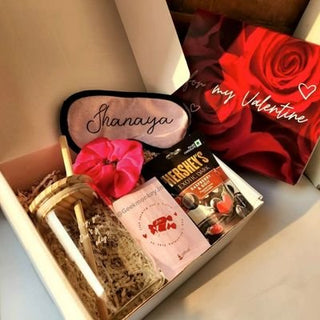 Exotic and Dark Hamper