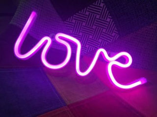 Love - Neon Light - Geekmonkey