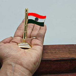 Tiranga Pride – Indian Flag Dashboard Idol
