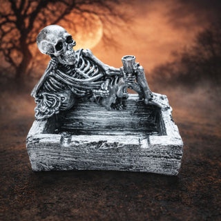 Smokin’ Skull Ashtray : Ceramic Skull Design Ashtray