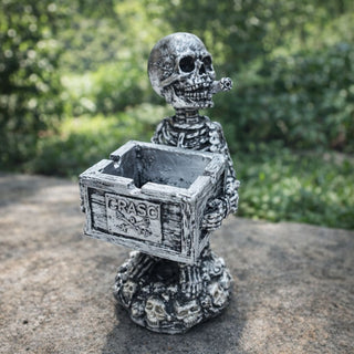 Smokin’ Skull Ashtray : Ceramic Skull Design Ashtray