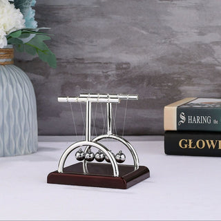 Newton's Cradle (Collision Balls / Pendulum Balls)