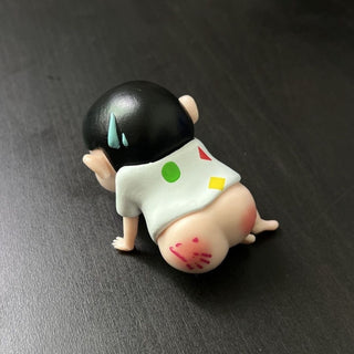 Shinchan Crawling Figurine with Blushed Bum – Comic Collectible Gift