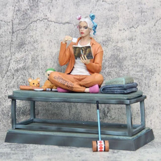 Harley Quinn Prisoner Statue | High-Quality Suicide Squad Collectible