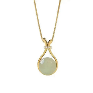 Elegant Teardrop Pendant Necklace 