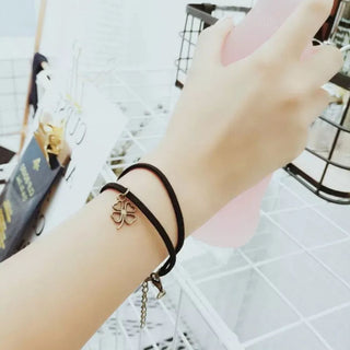 Lucky Bloom – Four Leaf Clover Charm Bracelet