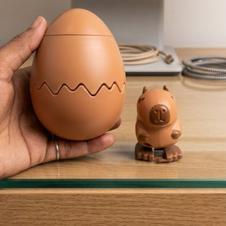 Cracking Egg Toy - Capybara Out