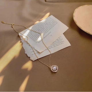 Gold Pearl Pendant Necklace 