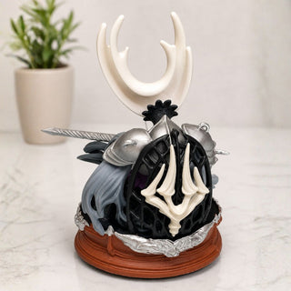 Hollow Knight The Knight Figure