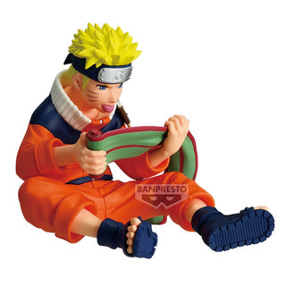 Naruto Kakashi Reading Collectible Figure