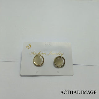 Minimalist Gold Circle Stud Earrings – Elegant Round Mother-of-Pearl Design