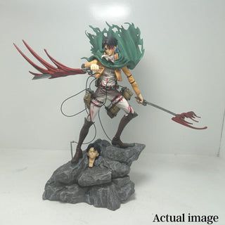 Elite Battle Collectible – Attack On Titan Action Figure
