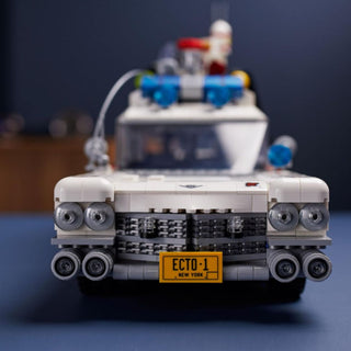 ghostbusters van close up - front plate ecto 1