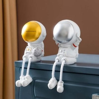 SpaceMan Statue - Astronaut Thread Legs Figurine