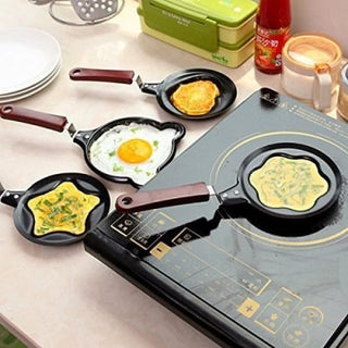 Omelette Designer Mini Egg Pan - Mini Poele ( Design May very)