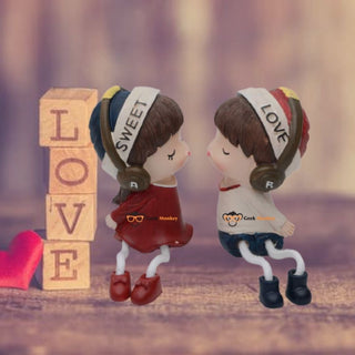 Couple in Love Figurine