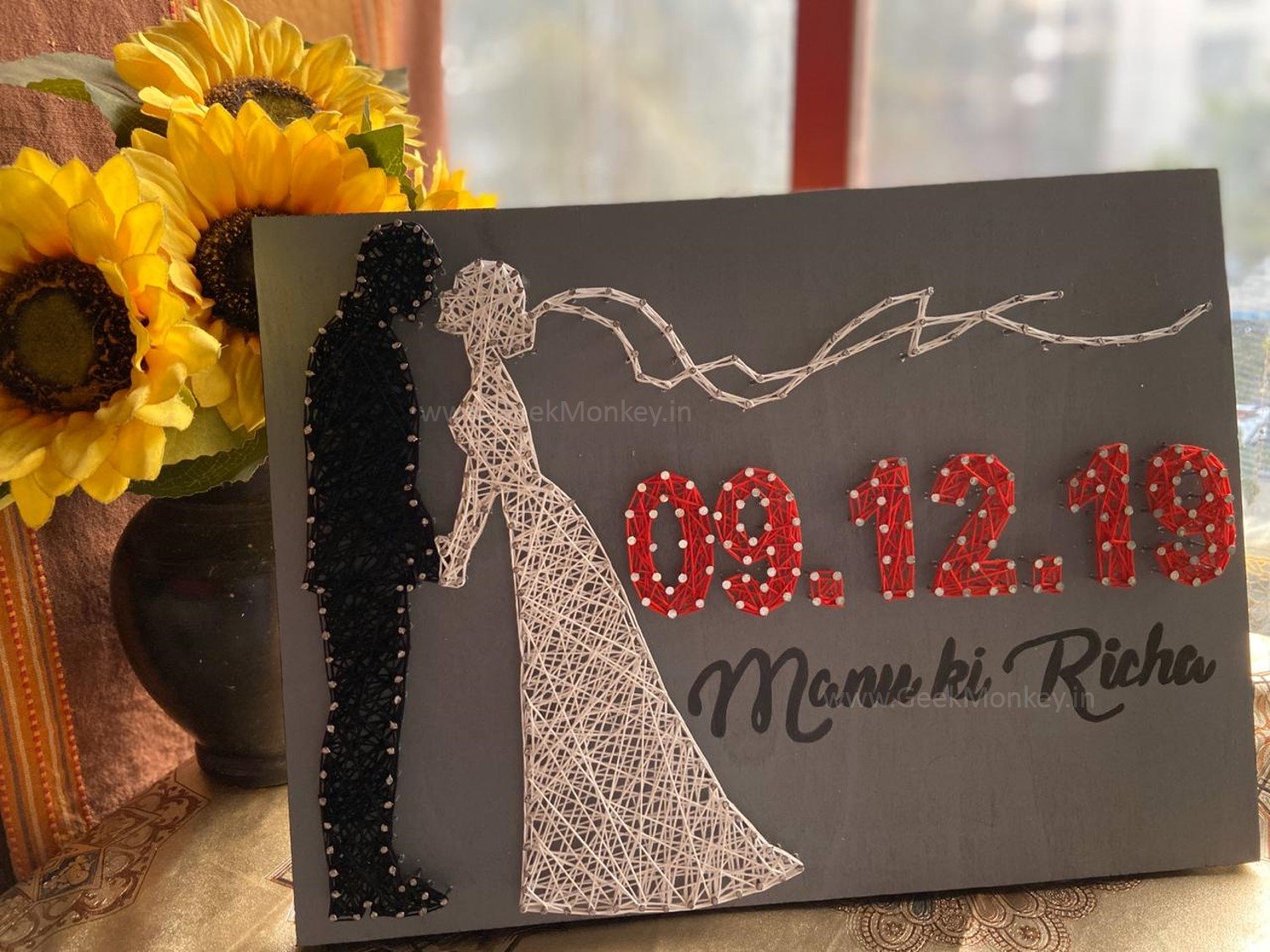 Wedding Machine String Wedding string art | Beachweddingtips.com